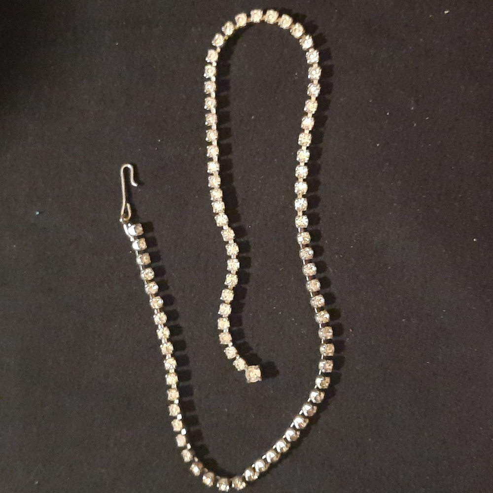 Vintage 14" rhinestone choker